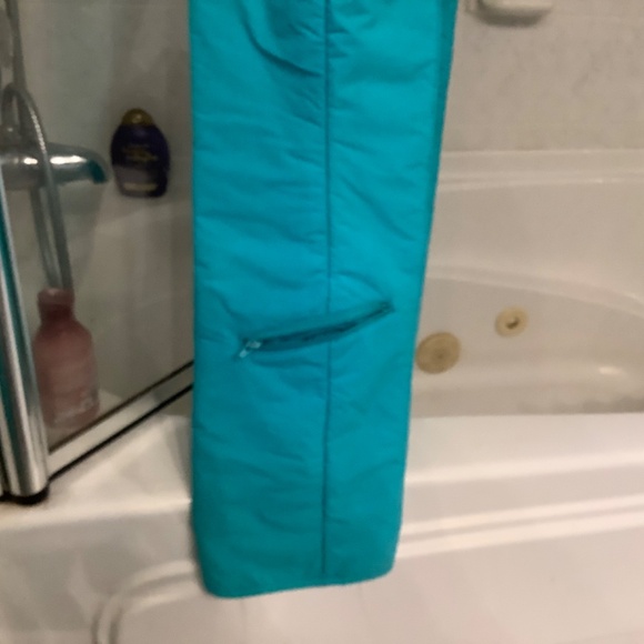 2 piece snow suit - Picture 2 of 8